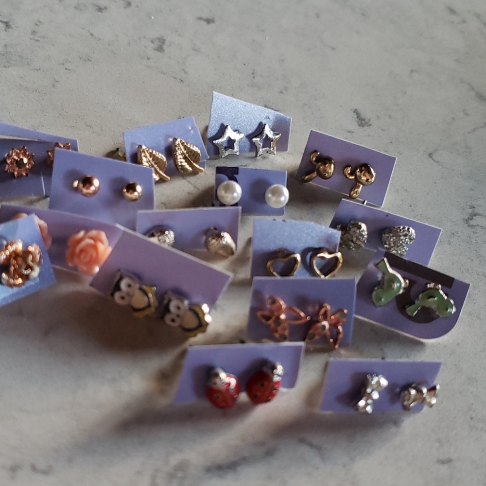 NEW Assorted Earrings - Picture 2 of 2